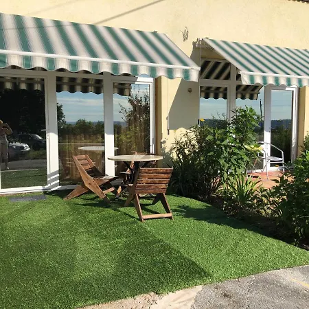 Apartmanhaz * Balatonalmádi