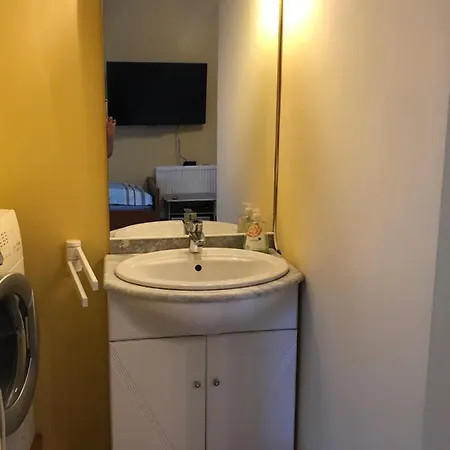 Apartmanhaz * Balatonalmadi