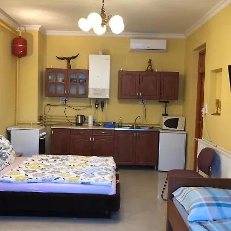 Apartmanhaz Apartment *