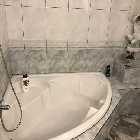 Apartmanhaz Apartment *