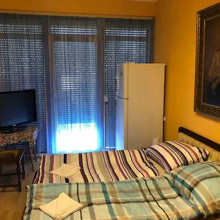 Apartment Apartmanhaz *